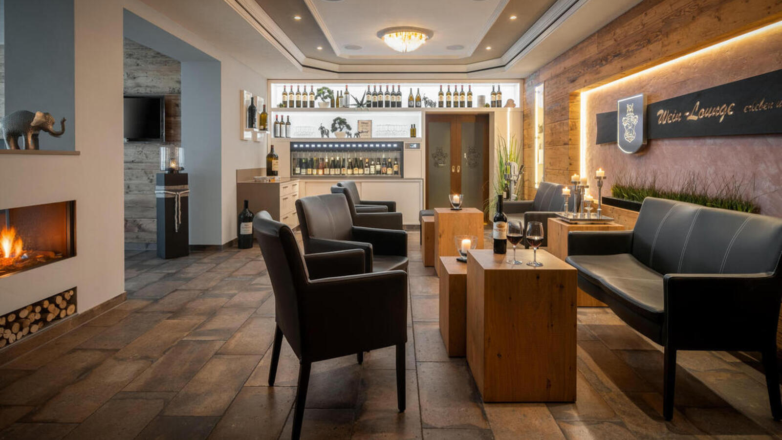 Wein vom eigenen Weingut Menges im 4 Sterne Hotel Ringhotel Winzerhof in Rauenberg