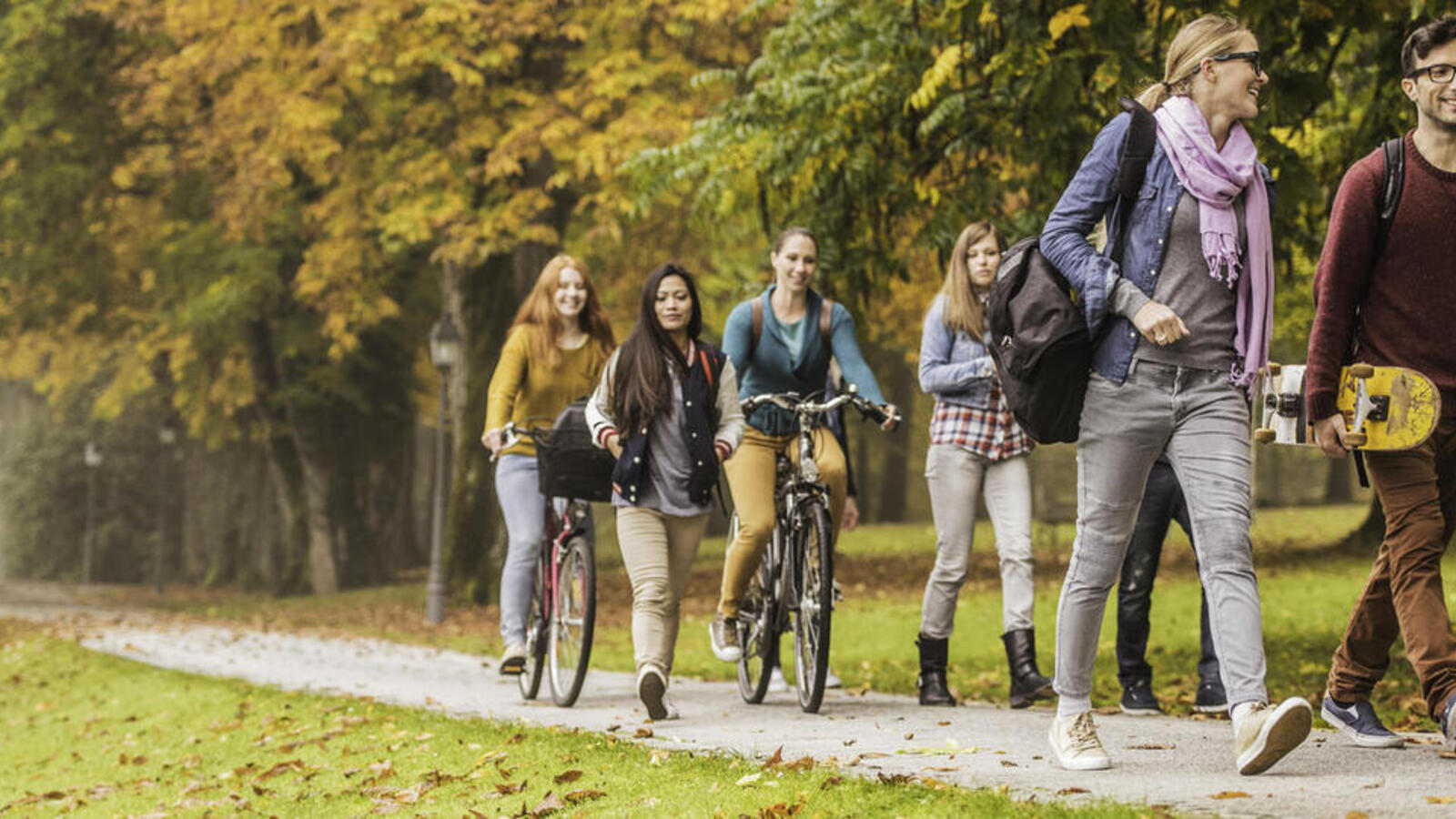 Gruppe im Herbst