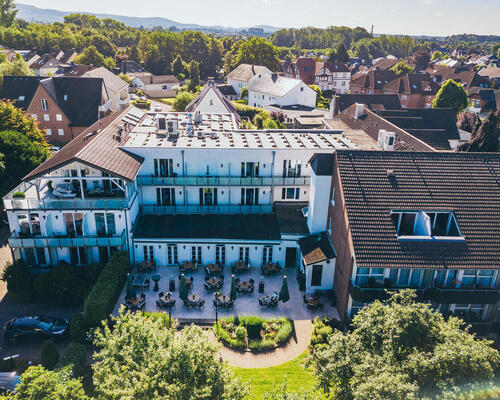 Hotelansicht von oben Ringhotel Drei Birken von oben in Bad Rothenfelde